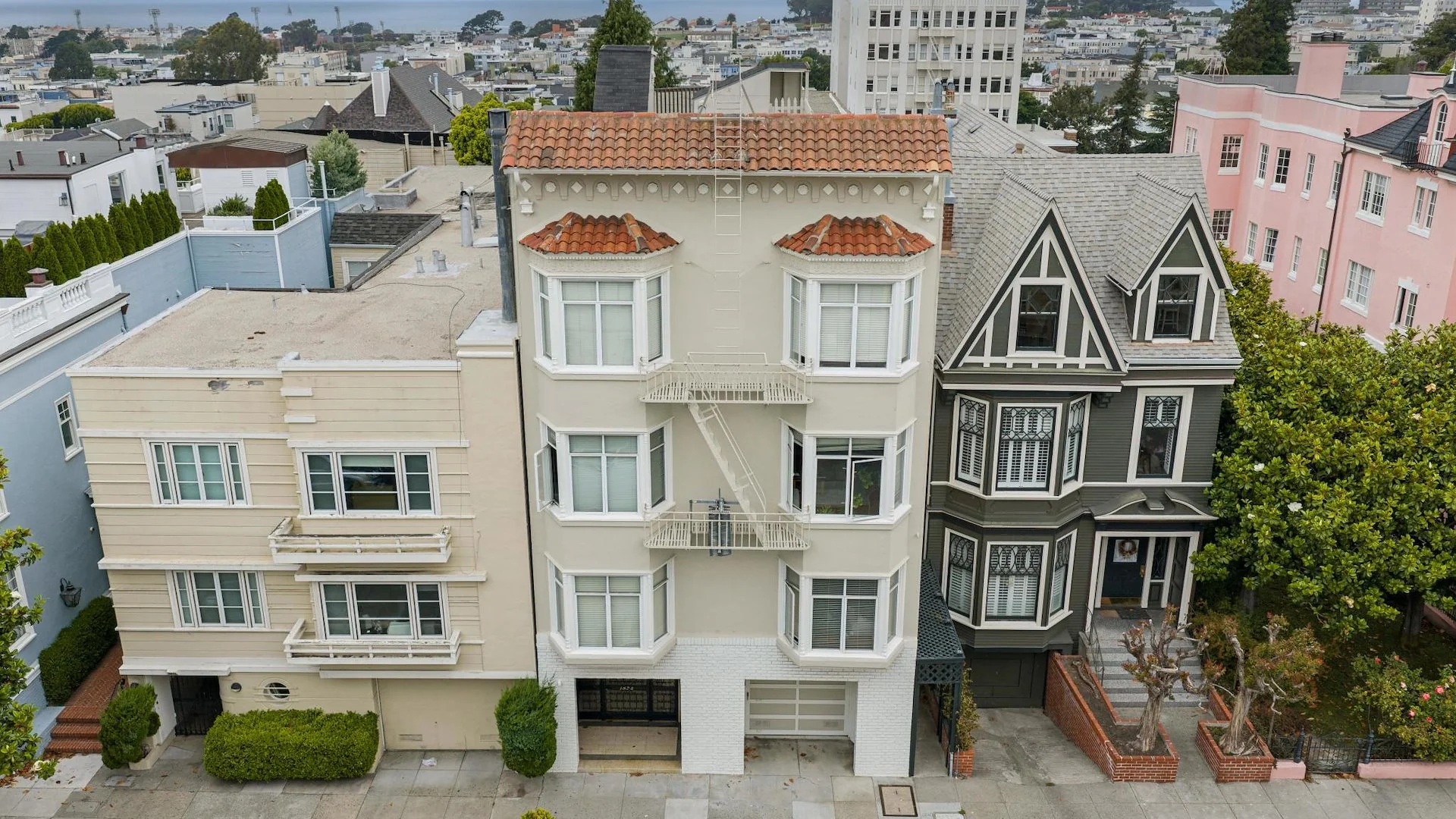 1874 Vallejo St — Sale in San Francisco, CA, photo 2 of 2