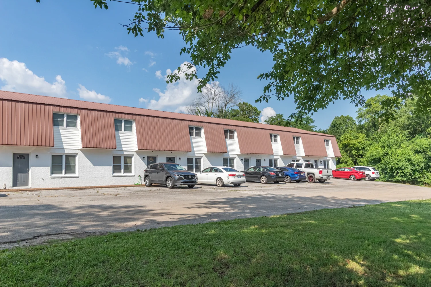 Maplewood Apartments — Sale in Winchester, TN, photo 2 of 4