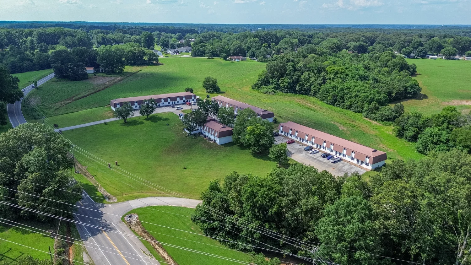Maplewood Apartments — Sale in Winchester, TN, photo 3 of 4