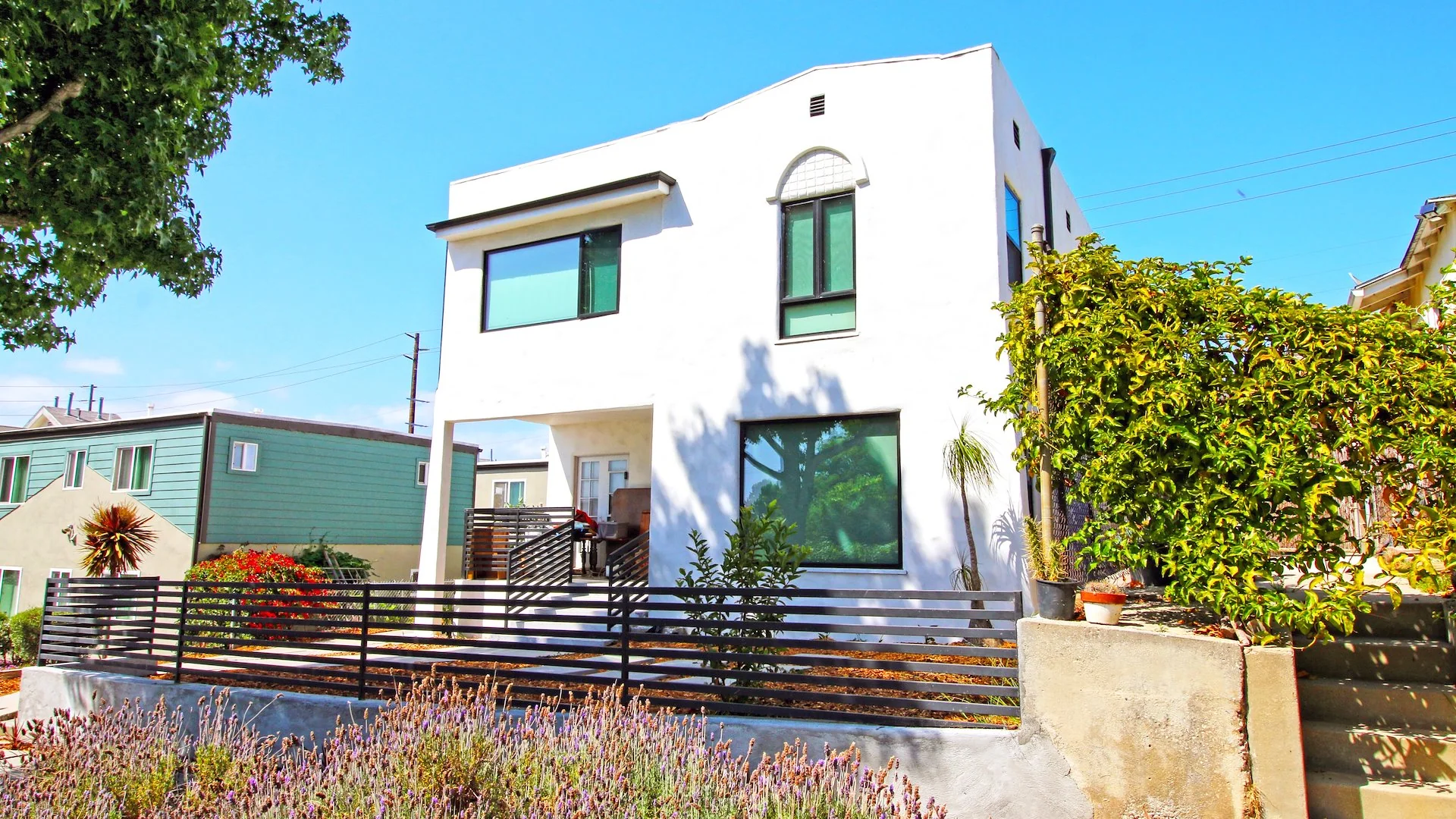 1833 19th St — Sale in Santa Monica, CA, photo 1 of 5