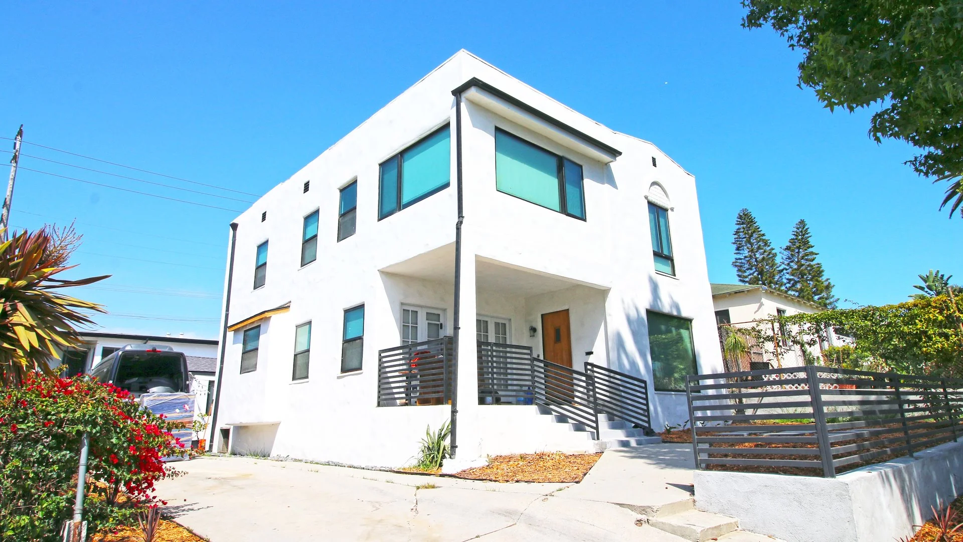 1833 19th St — Sale in Santa Monica, CA, photo 3 of 5
