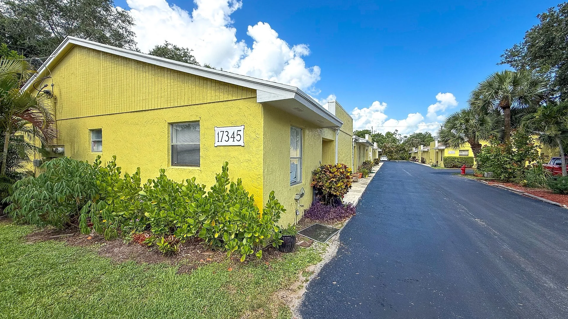 Bush Apartments — Sale in Jupiter, FL, photo 1 of 2