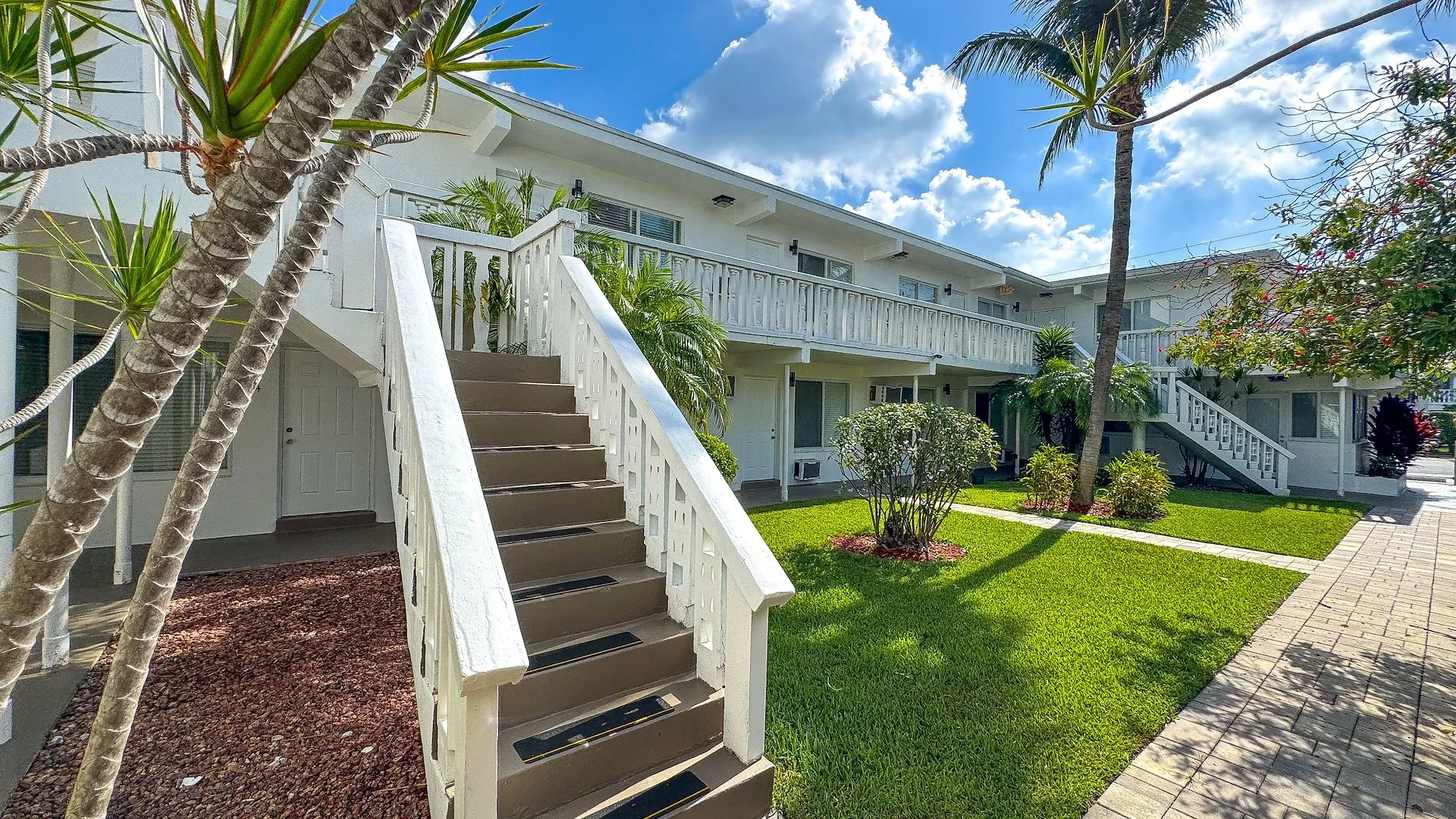 Sand Dollar Apartments — Sale in Deerfield Beach, FL, photo 7 of 7