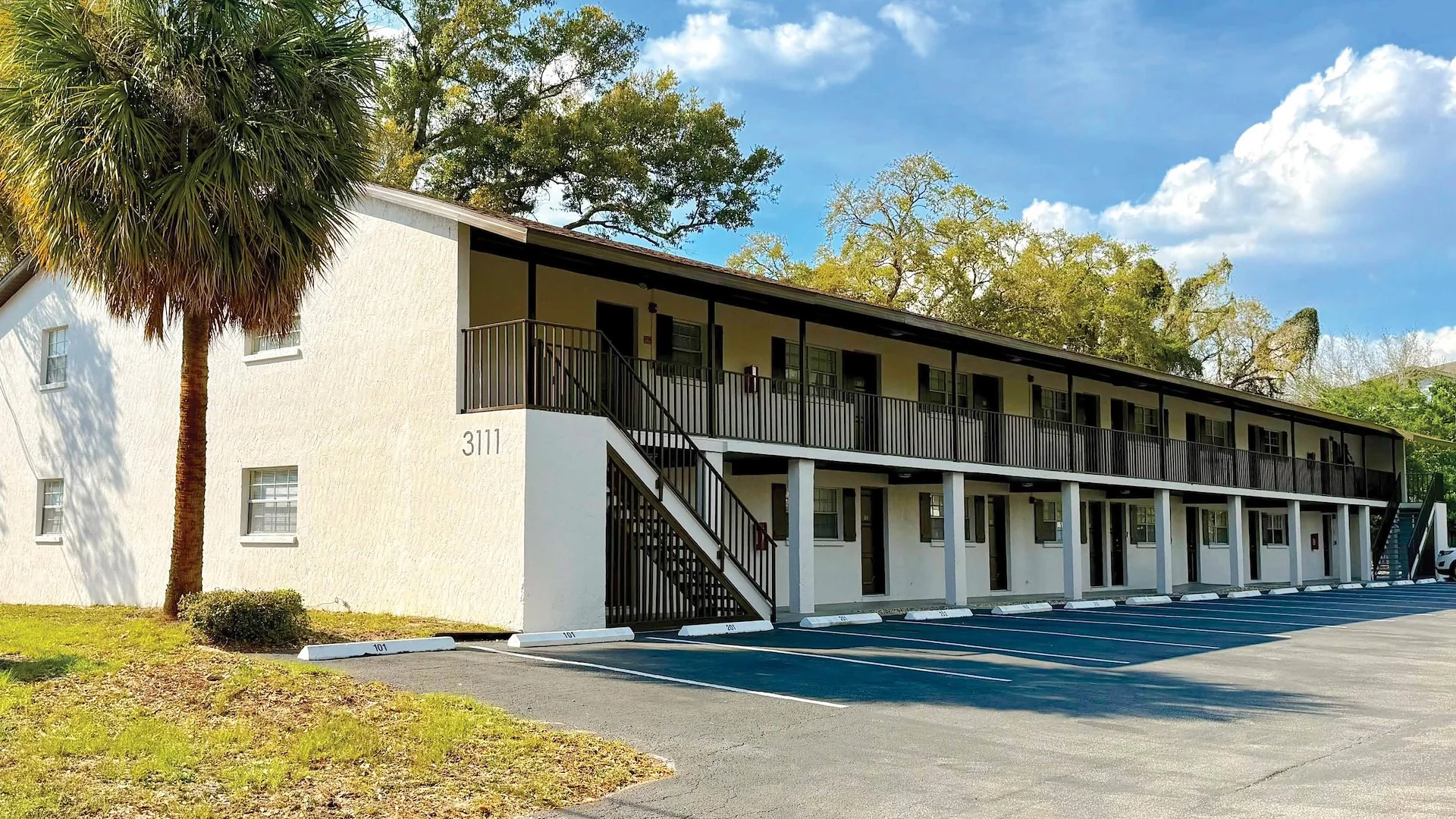 TampaTown Apartments — Sale in Tampa, FL, photo 1 of 7