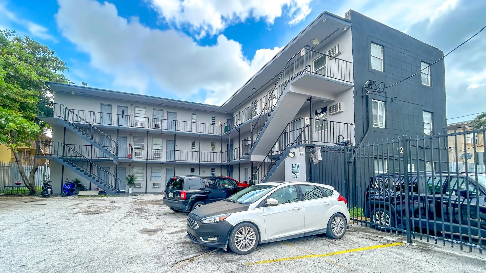 City Apartments — Sale in Miami, FL, photo 1 of 2