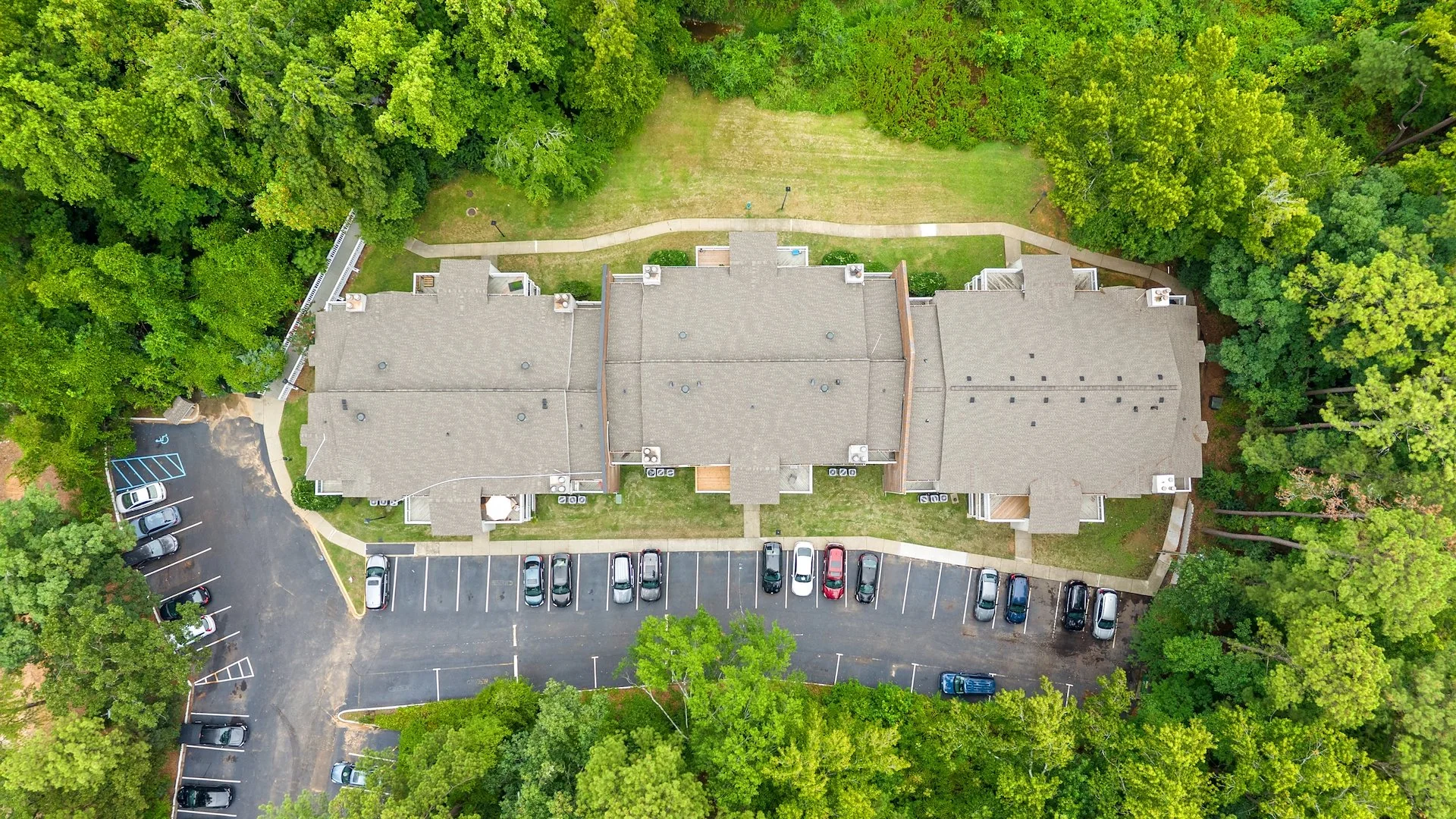Courtyard West — Sale in Columbia, SC, photo 2 of 6