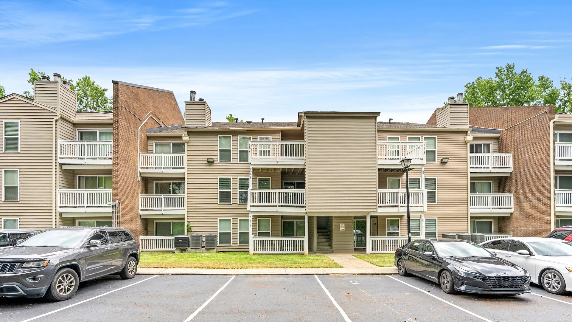 Courtyard West — Sale in Columbia, SC, photo 5 of 6