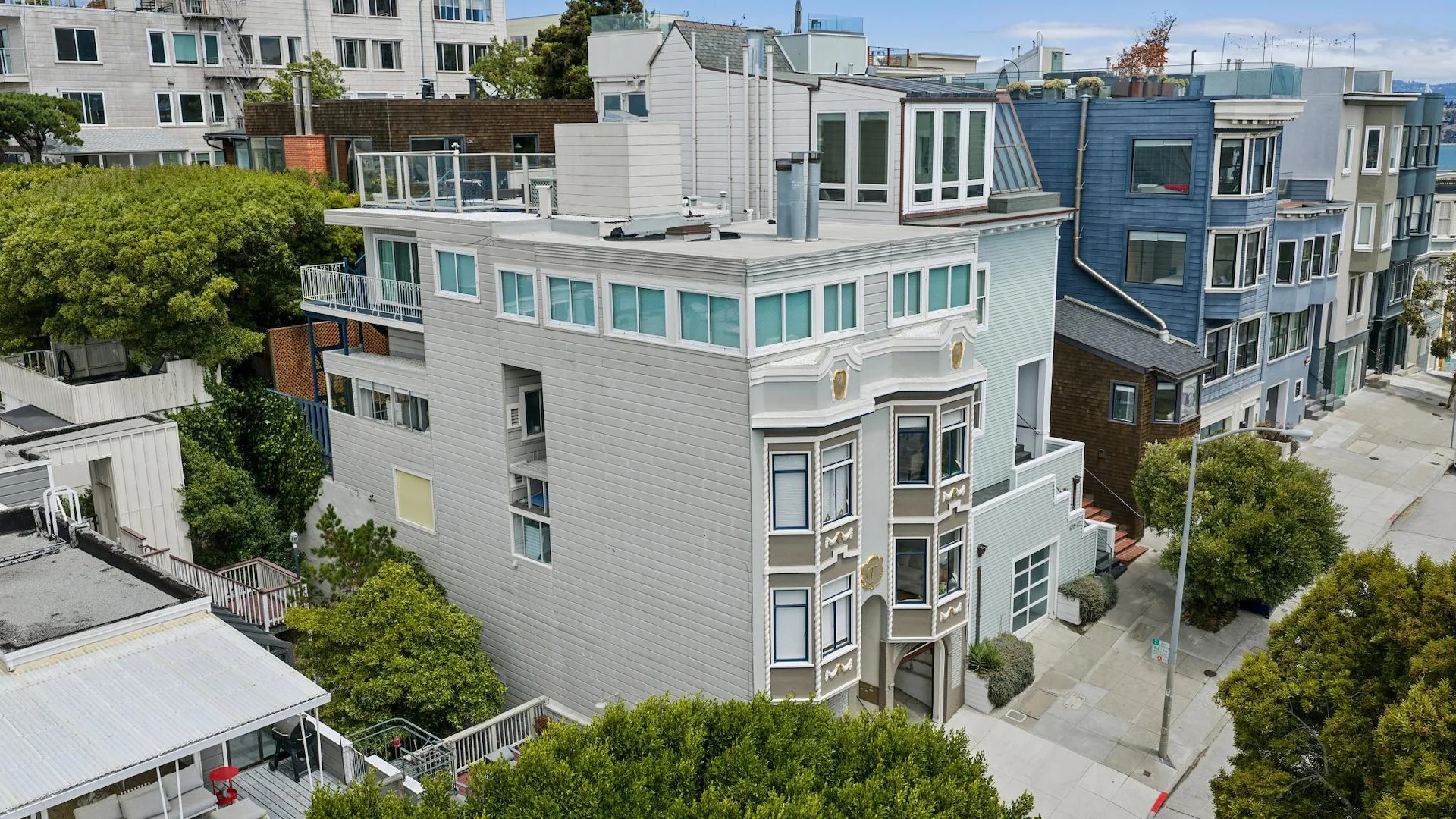 474 Vallejo Street — Sale in San Francisco, CA, photo 2 of 2