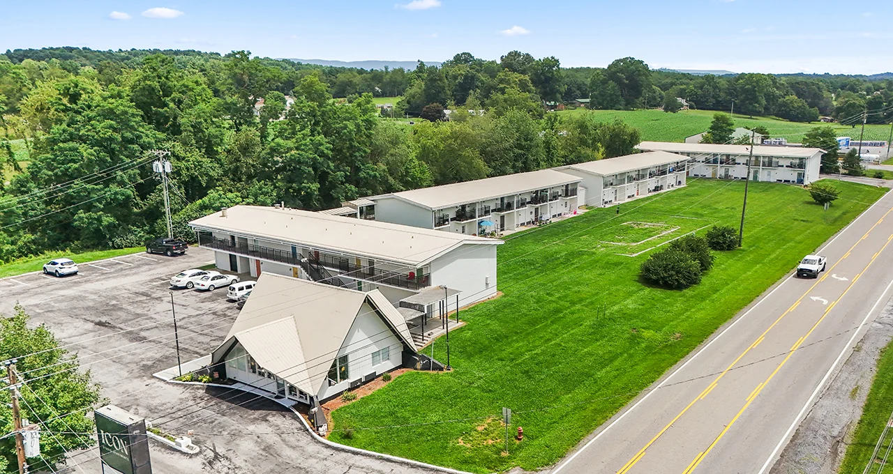 Icon Studio Apartments — Sale in Bristol, VA, photo 1 of 5