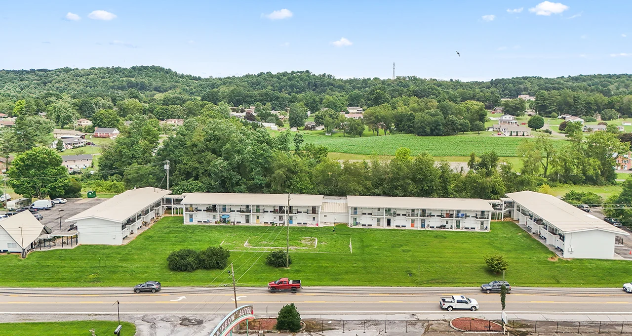 Icon Studio Apartments — Sale in Bristol, VA, photo 4 of 5