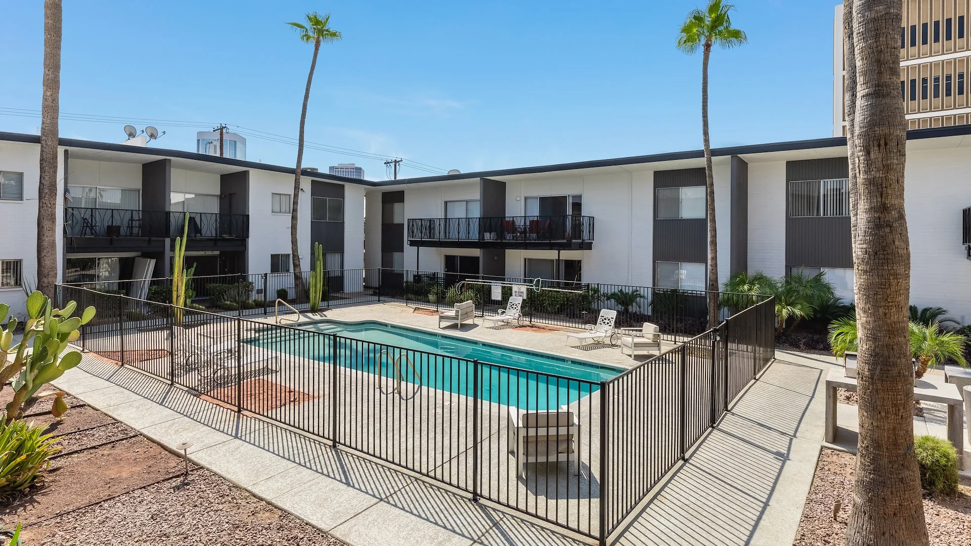 The Shorewood Apartments — Sale in Phoenix, AZ, photo 3 of 3