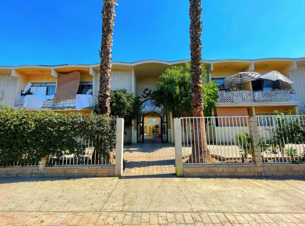 6956 Kester Avenue - Assumable Loan at 3.75% -… — Sale in Van Nuys, CA, photo 2 of 8