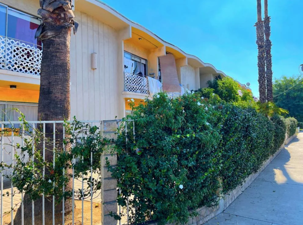 6956 Kester Avenue - Assumable Loan at 3.75% -… — Sale in Van Nuys, CA, photo 5 of 8