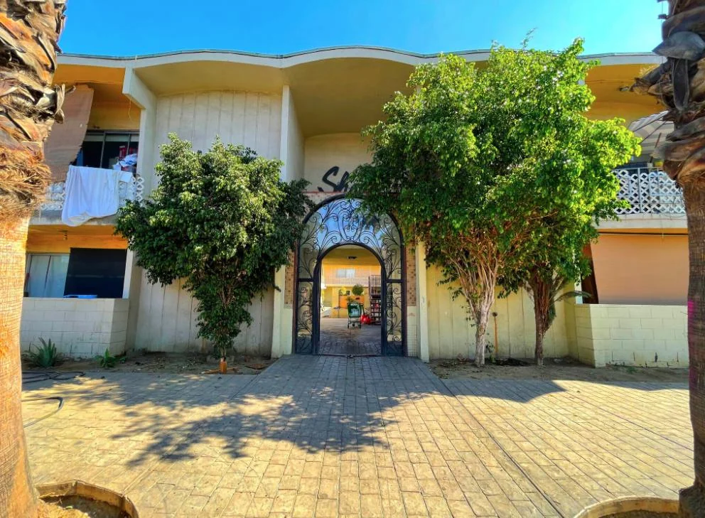 6956 Kester Avenue - Assumable Loan at 3.75% -… — Sale in Van Nuys, CA, photo 6 of 8