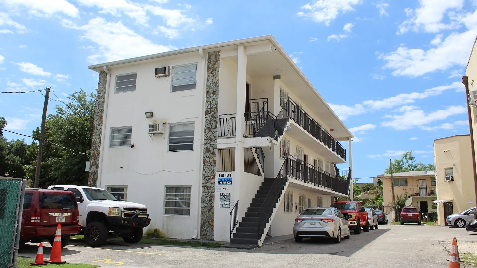La France Apartments — Sale in Miami, FL, photo 2 of 3
