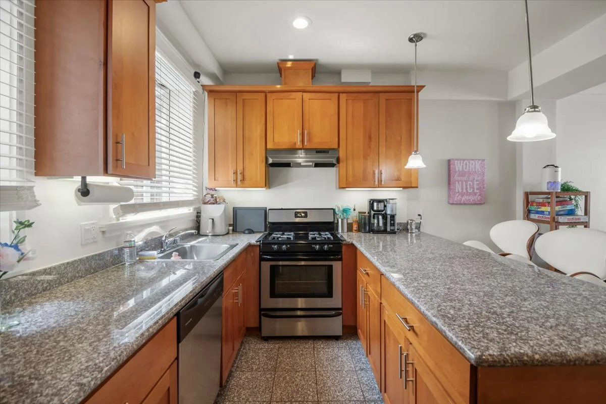 425 Hyde Street — Sale in San Francisco, CA, photo 2 of 6