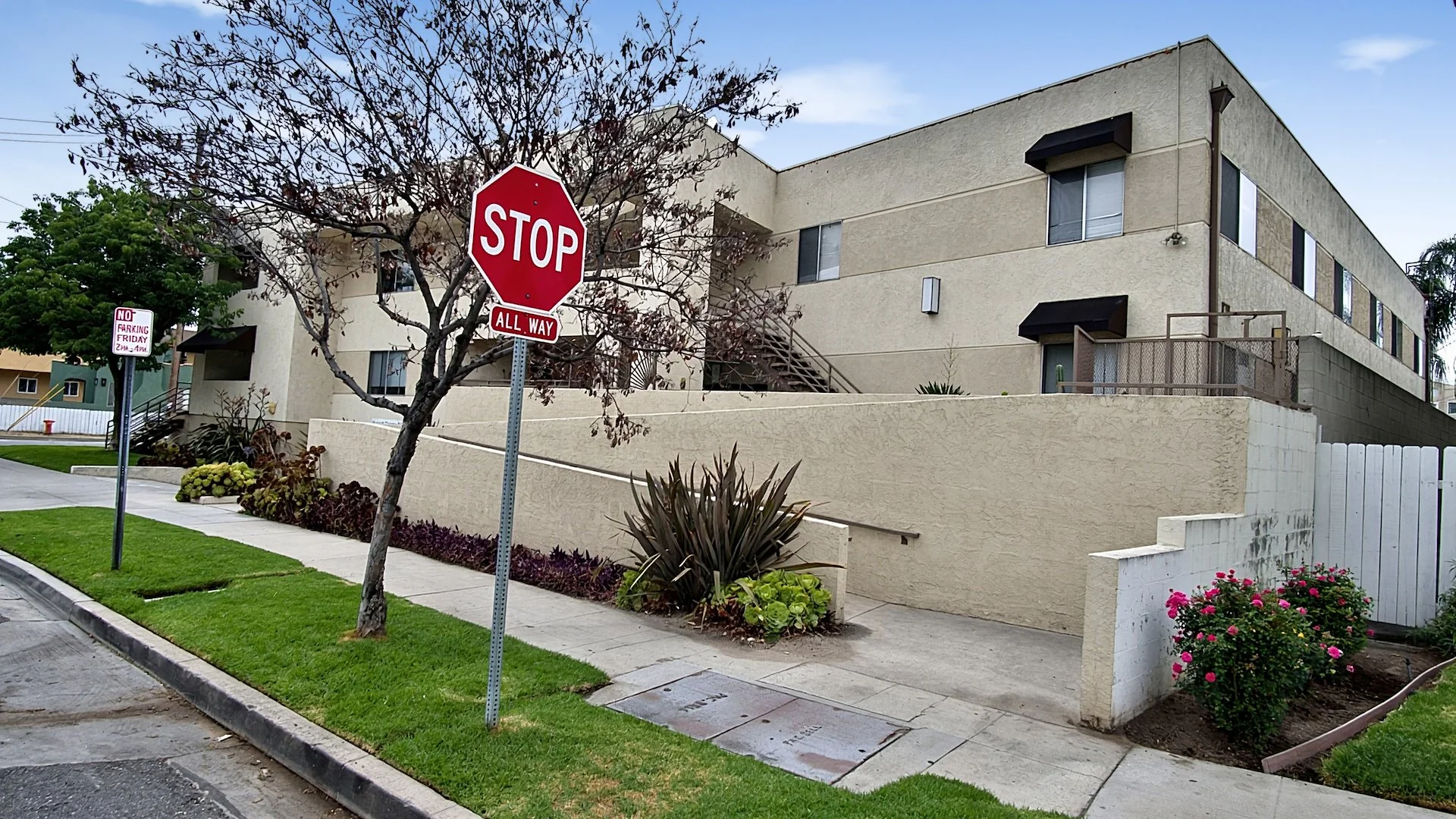 2001-2005 Grismer Avenue — Sale in Burbank, CA, photo 2 of 4