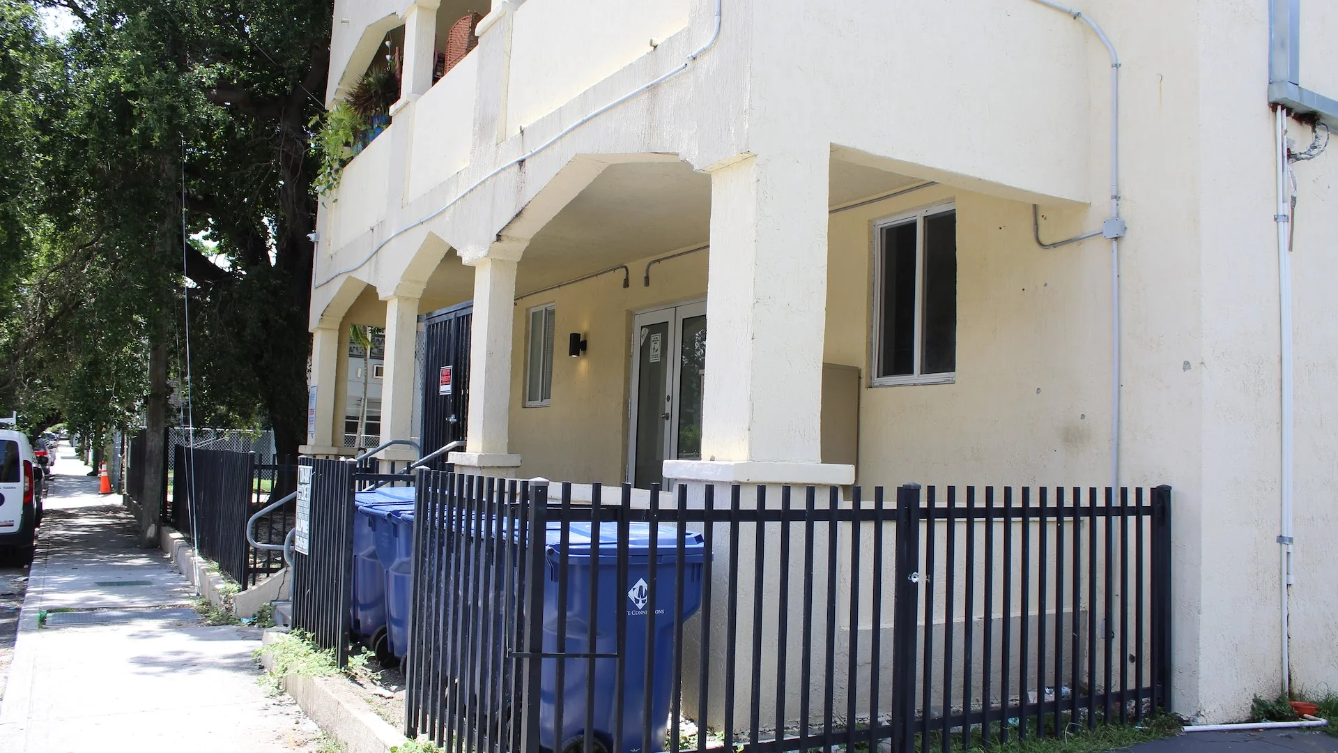 Burwell Apartments — Sale in Miami, FL, photo 2 of 4
