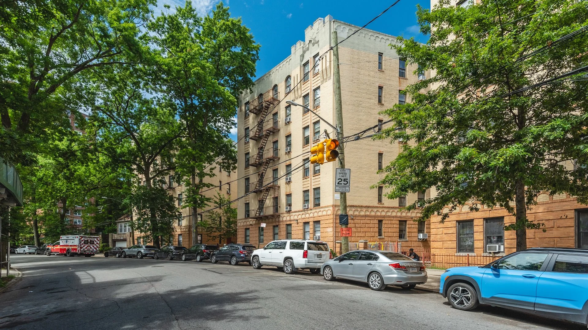 2300 Sedgwick Avenue — Sale in Bronx, NY, photo 2 of 3