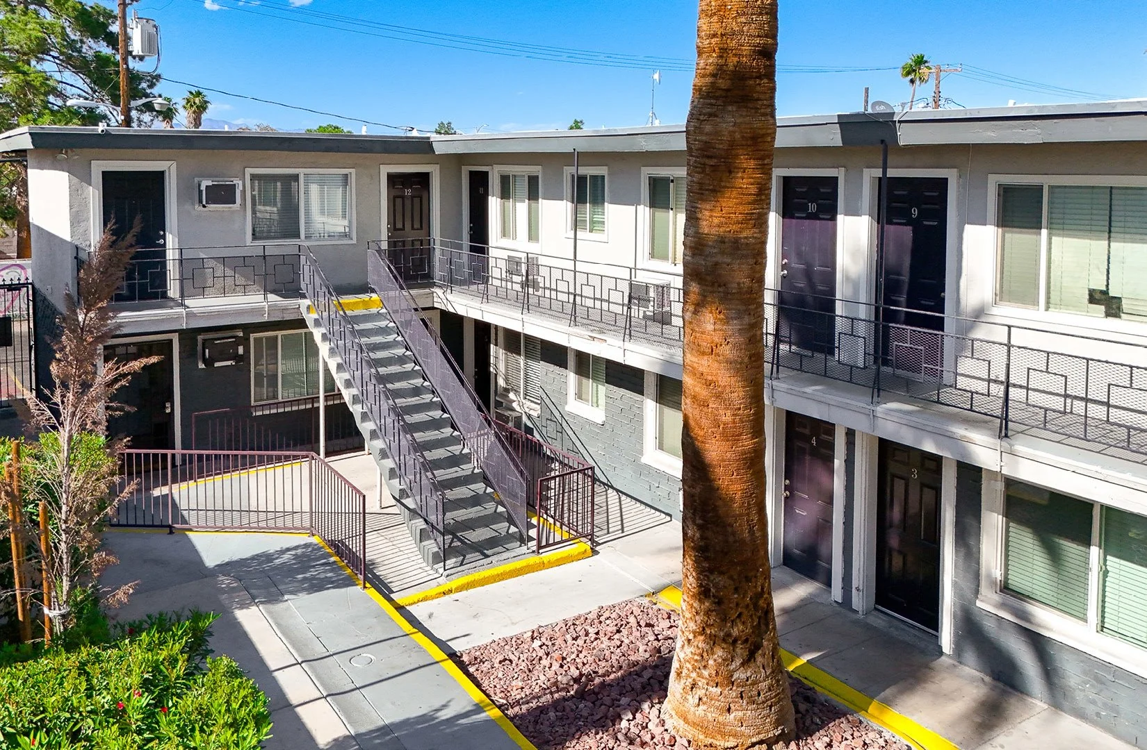 Sunrise Apartments — Sale in Las Vegas, NV, photo 2 of 8
