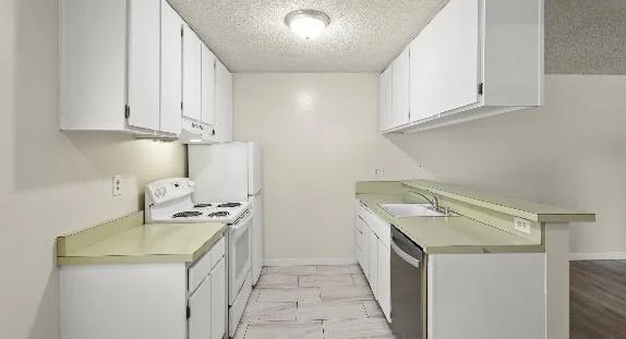 El Portal Apartments — Sale in Sunnyvale, CA, photo 2 of 6