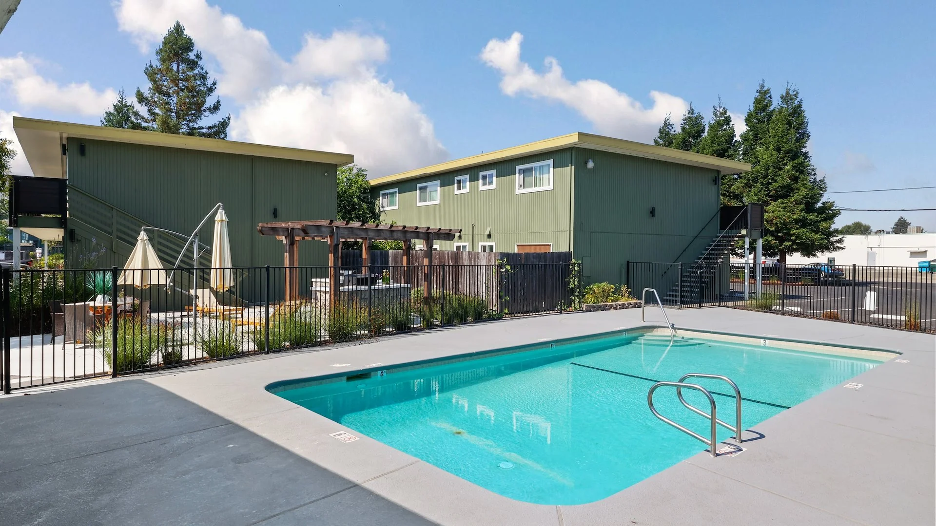 The Grove Apartment Homes — Sale in Rohnert Park, CA, photo 2 of 2