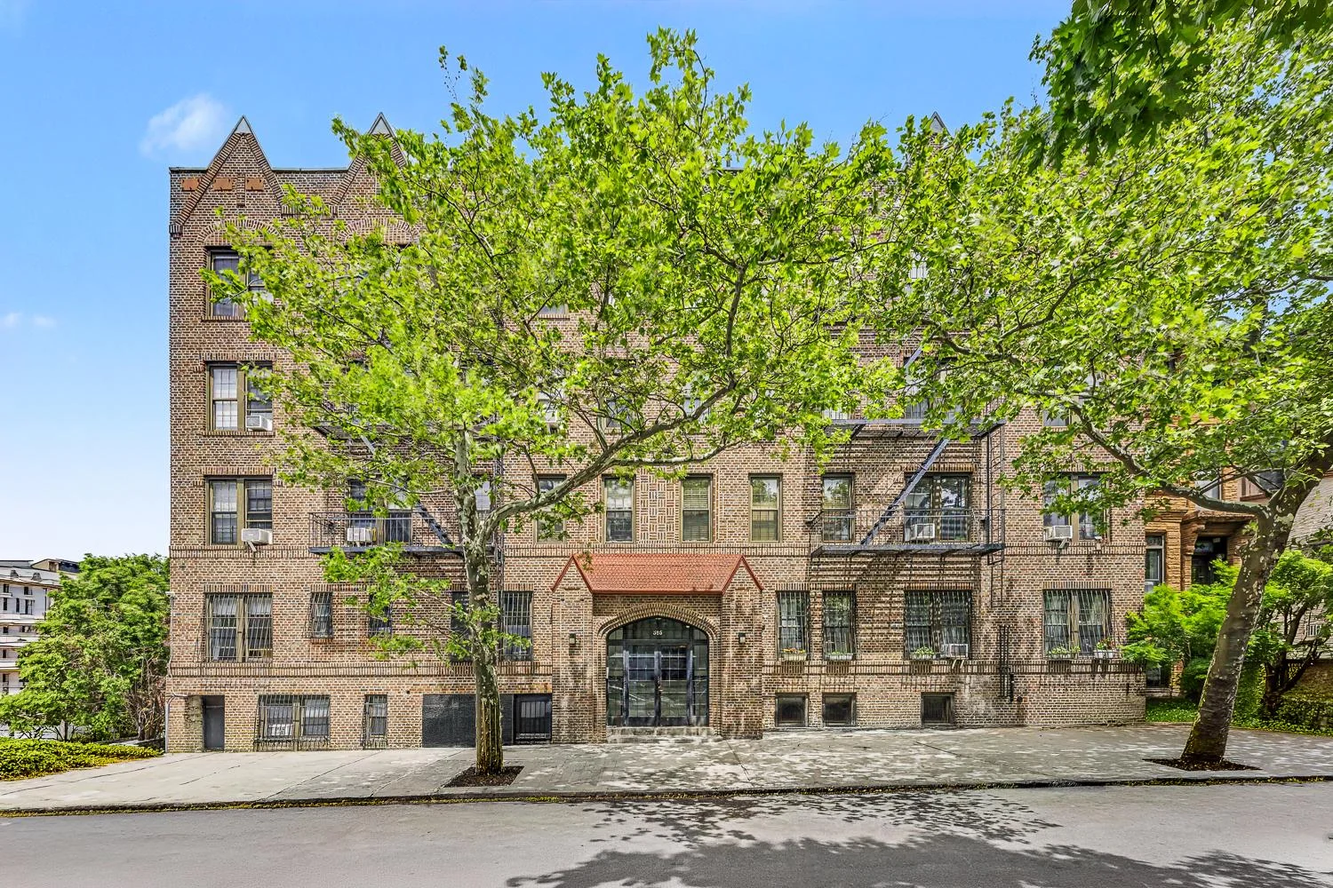 325 1st Street — Sale in Brooklyn, NY, photo 1 of 4