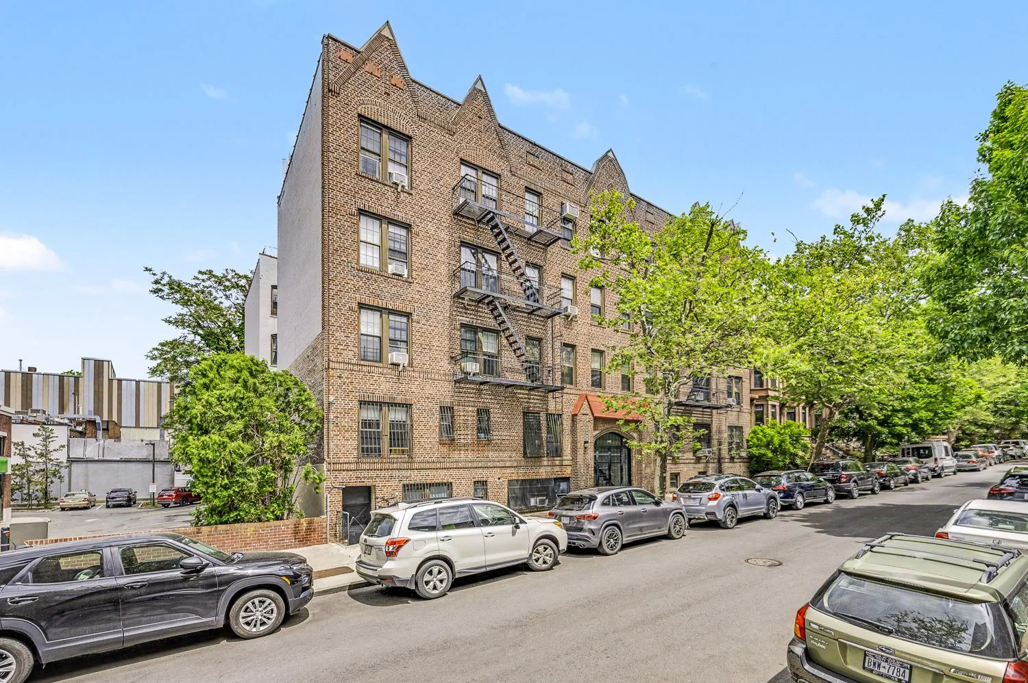 325 1st Street — Sale in Brooklyn, NY, photo 3 of 4