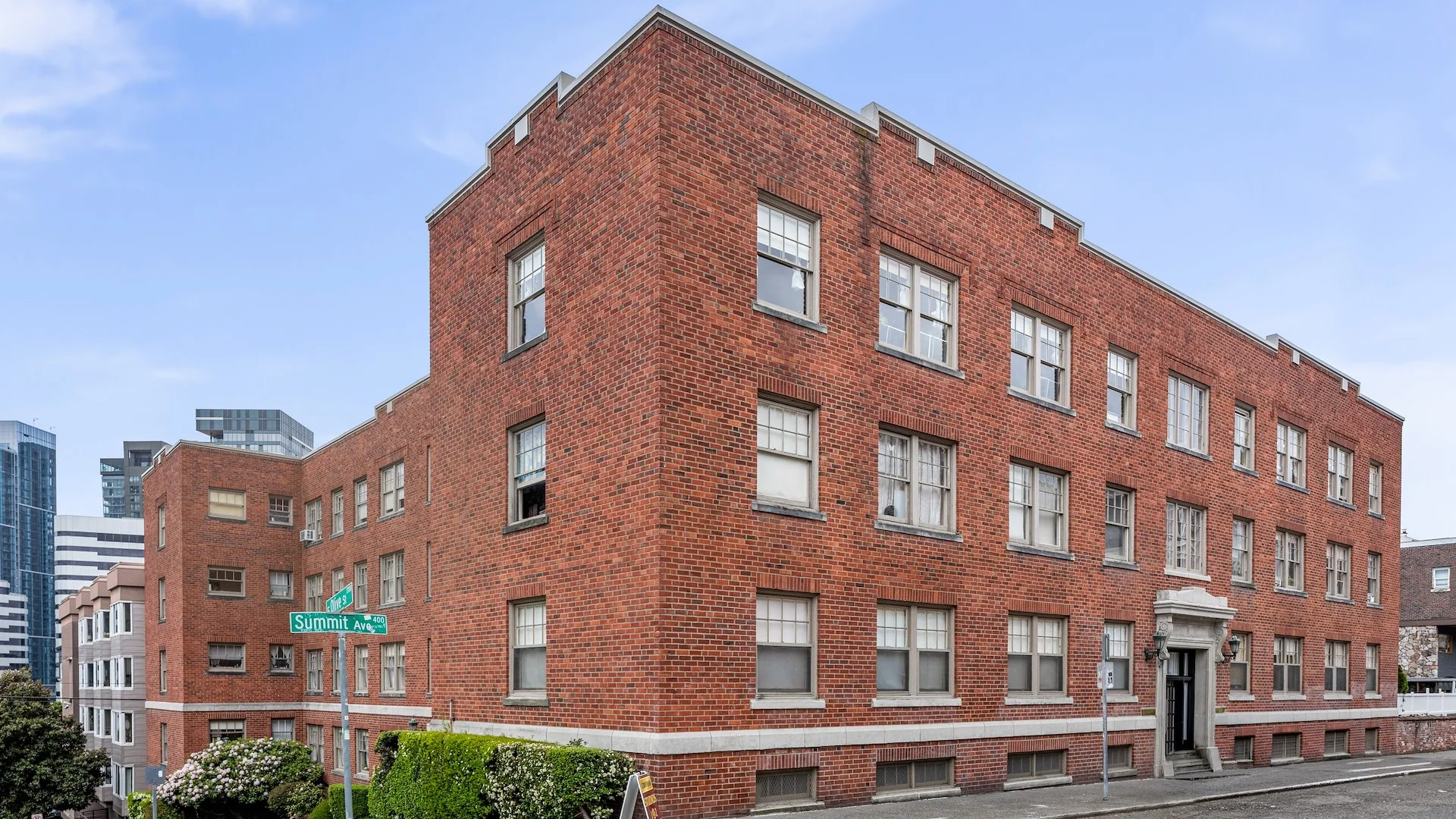 The Corinthian — Sale in Seattle, WA, photo 1 of 5
