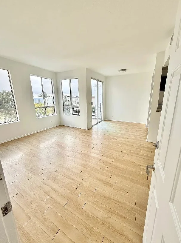 884 Palm Ave — Sale in West Hollywood, CA, photo 5 of 6
