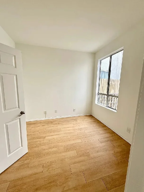 884 Palm Ave — Sale in West Hollywood, CA, photo 6 of 6
