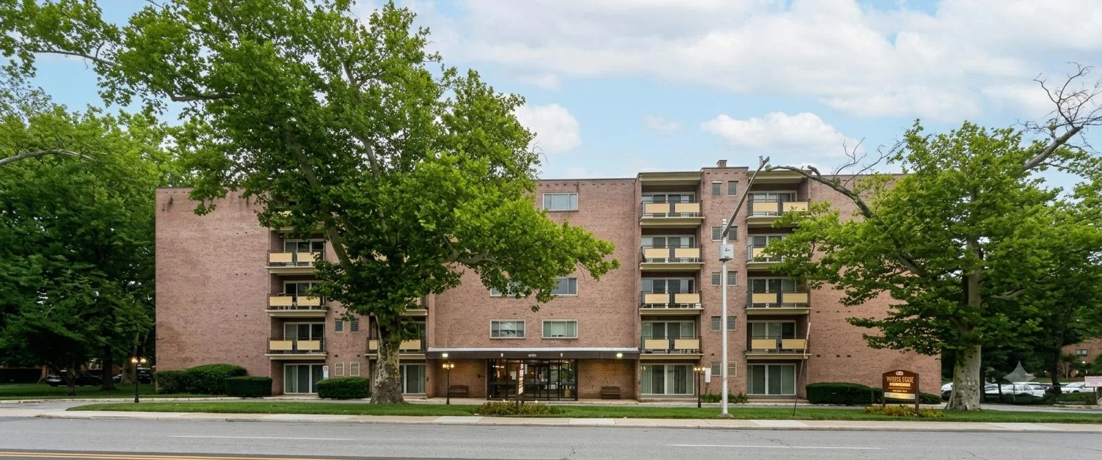 Windsor House Apartments — Sale in Baltimore, MD, photo 3 of 4