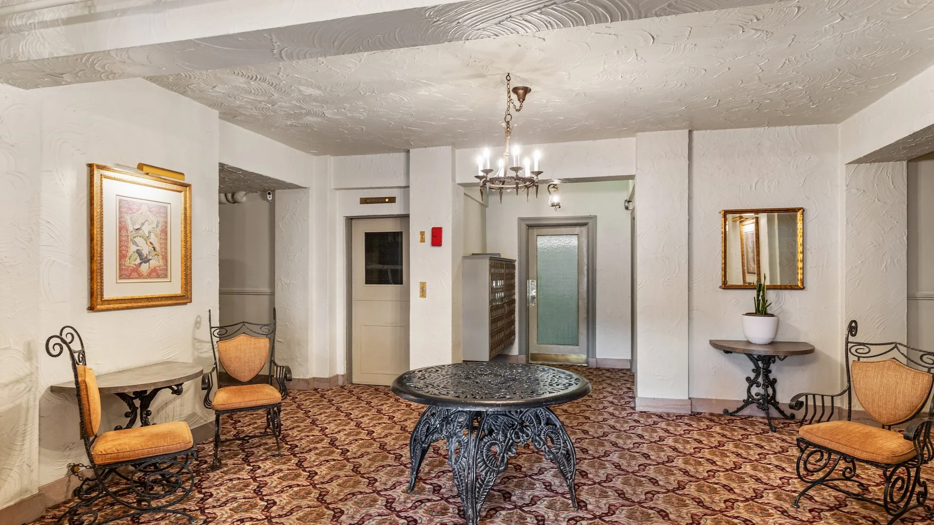 The McDermott — Sale in Seattle, WA, photo 2 of 5