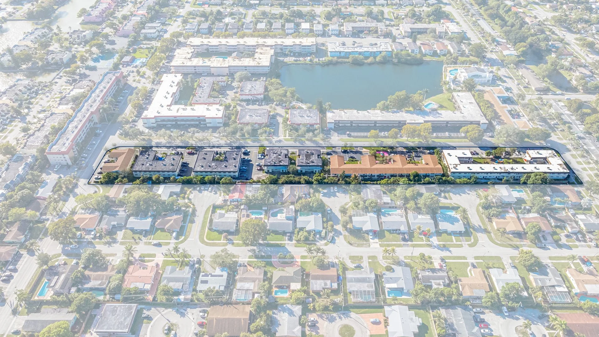 17th Place Apartments — Sale in Sunrise, FL, photo 1 of 8