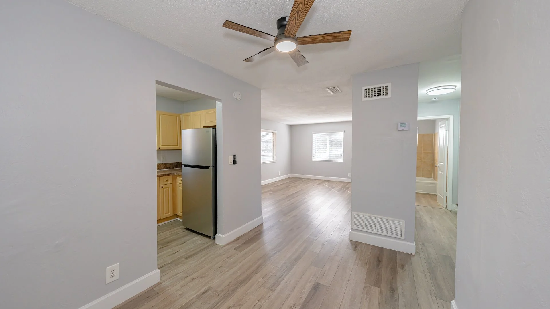 17th Place Apartments — Sale in Sunrise, FL, photo 5 of 8