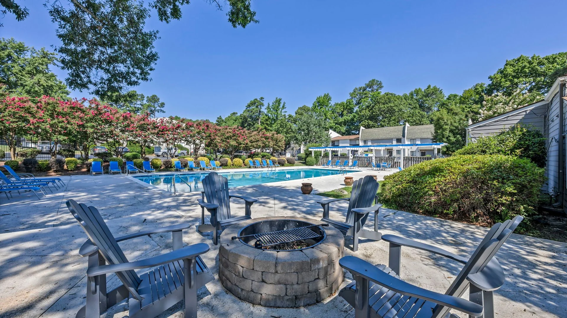 Gleneagle Apartments — Sale in Columbia, SC, photo 2 of 7