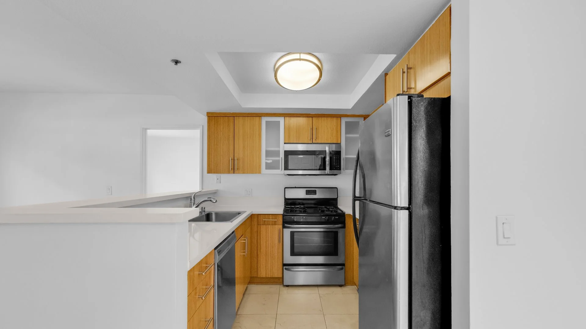 939 Palm Ave — Sale in West Hollywood, CA, photo 3 of 7