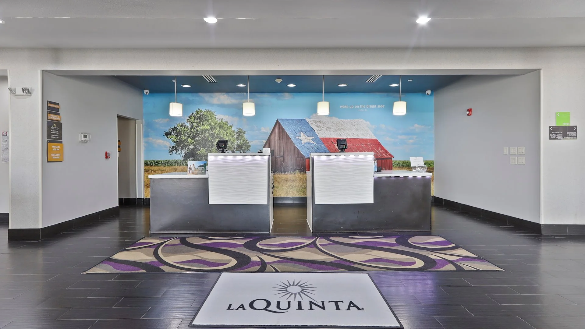 La Quinta Inn & Suites by Wyndham Luling — Sale in Luling, TX, photo 3 of 6
