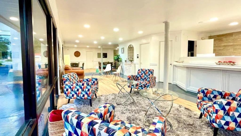 Budgetel Walterboro — Sale in Walterboro, SC, photo 2 of 5