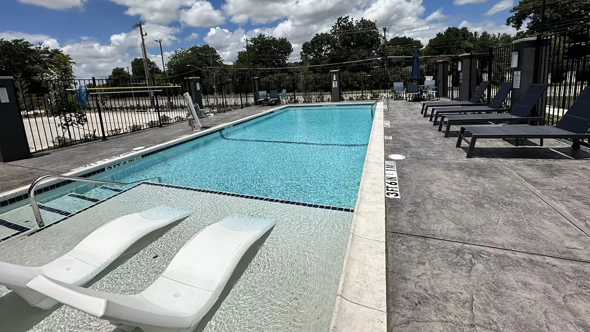 Best Western Plus Fair Park East — Sale in Dallas, TX, photo 4 of 5