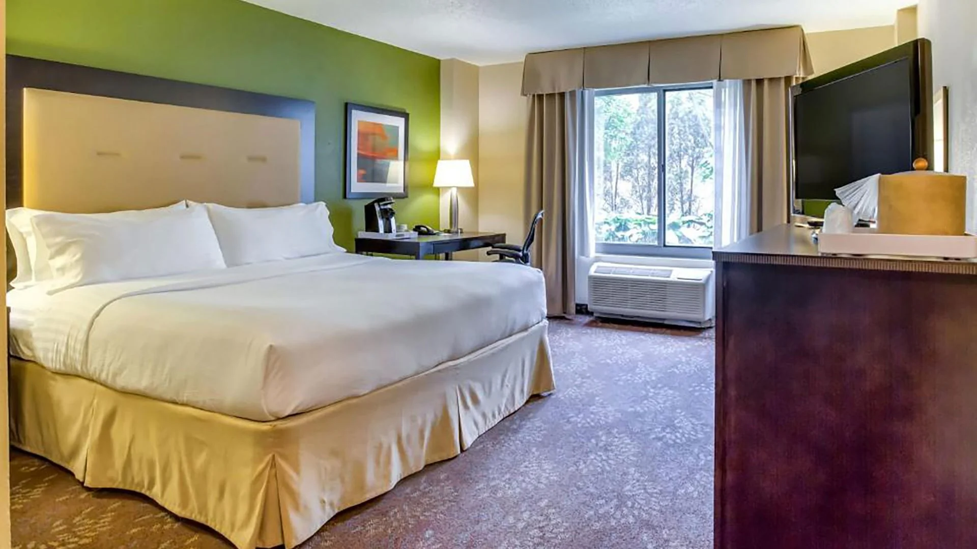 Holiday Inn Indianapolis Carmel by IHG — Sale in Carmel, IN, photo 5 of 6