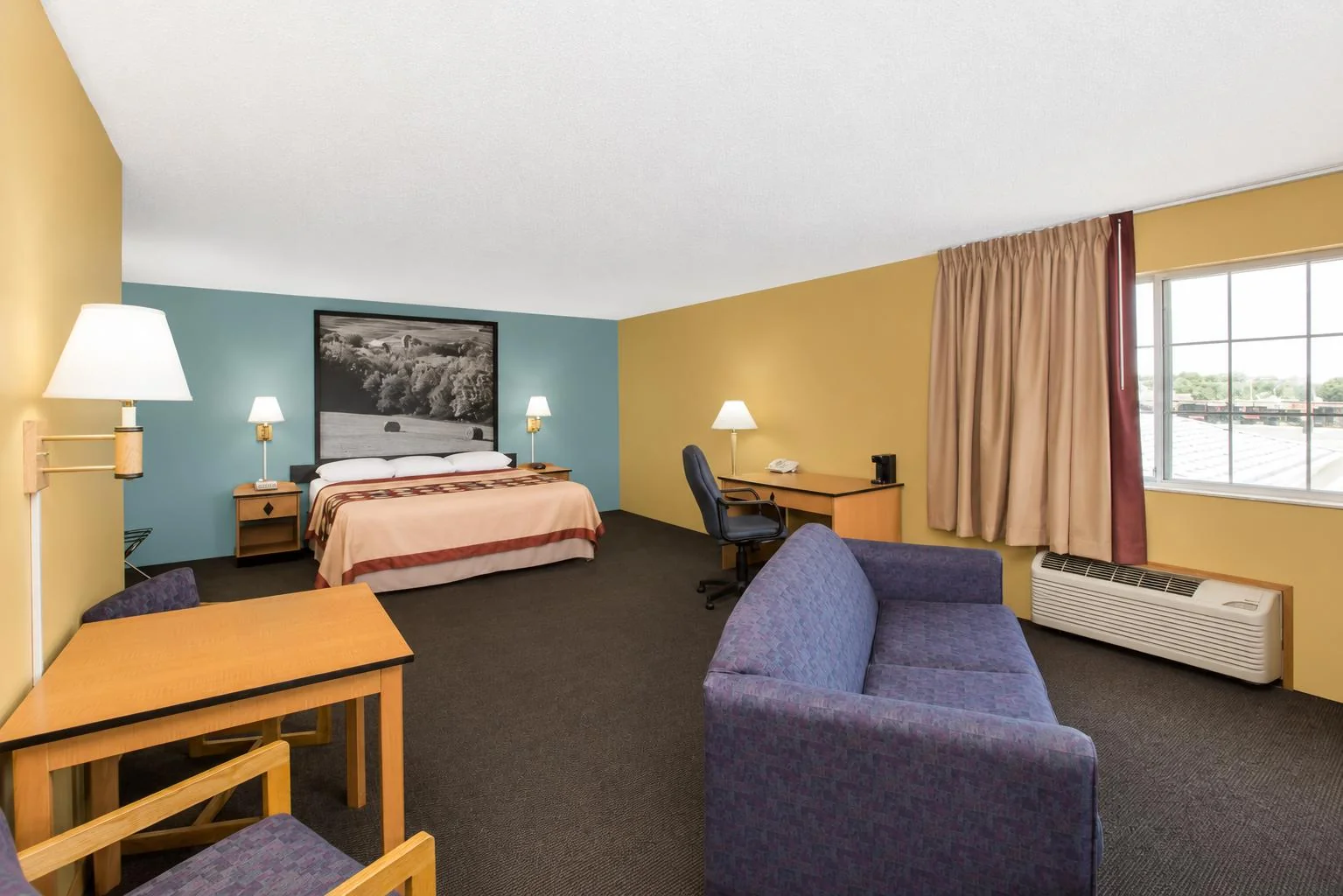 Super 8 Clarinda — Sale in Clarinda, IA, photo 5 of 8