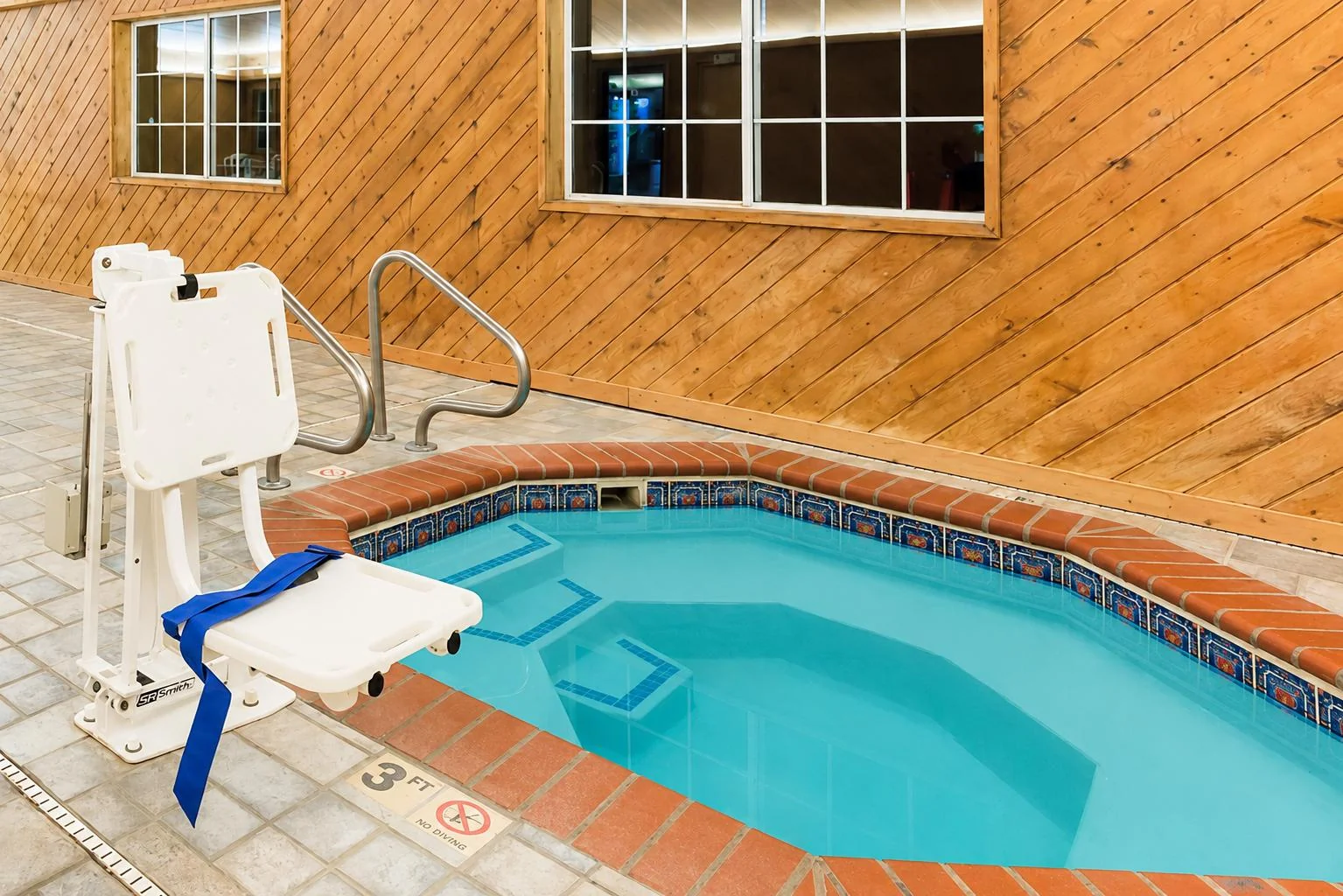 Super 8 Clarinda — Sale in Clarinda, IA, photo 7 of 8