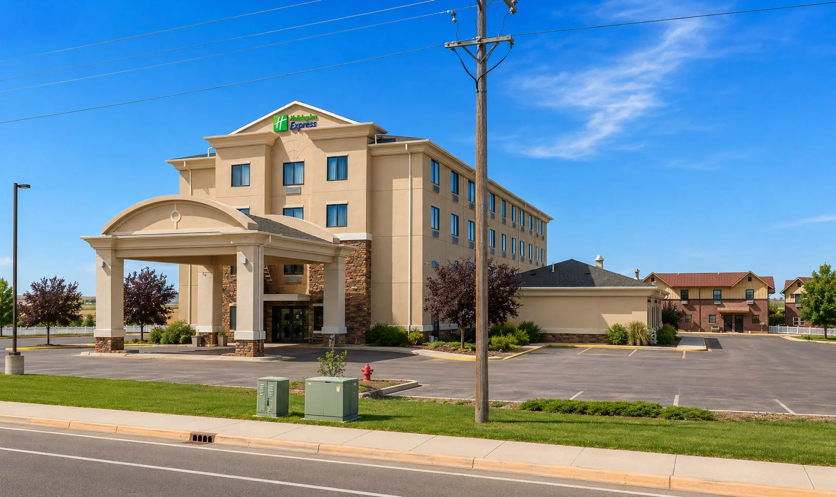 Holiday Inn Express Sidney — Sale in Sidney, MT, photo 2 of 2