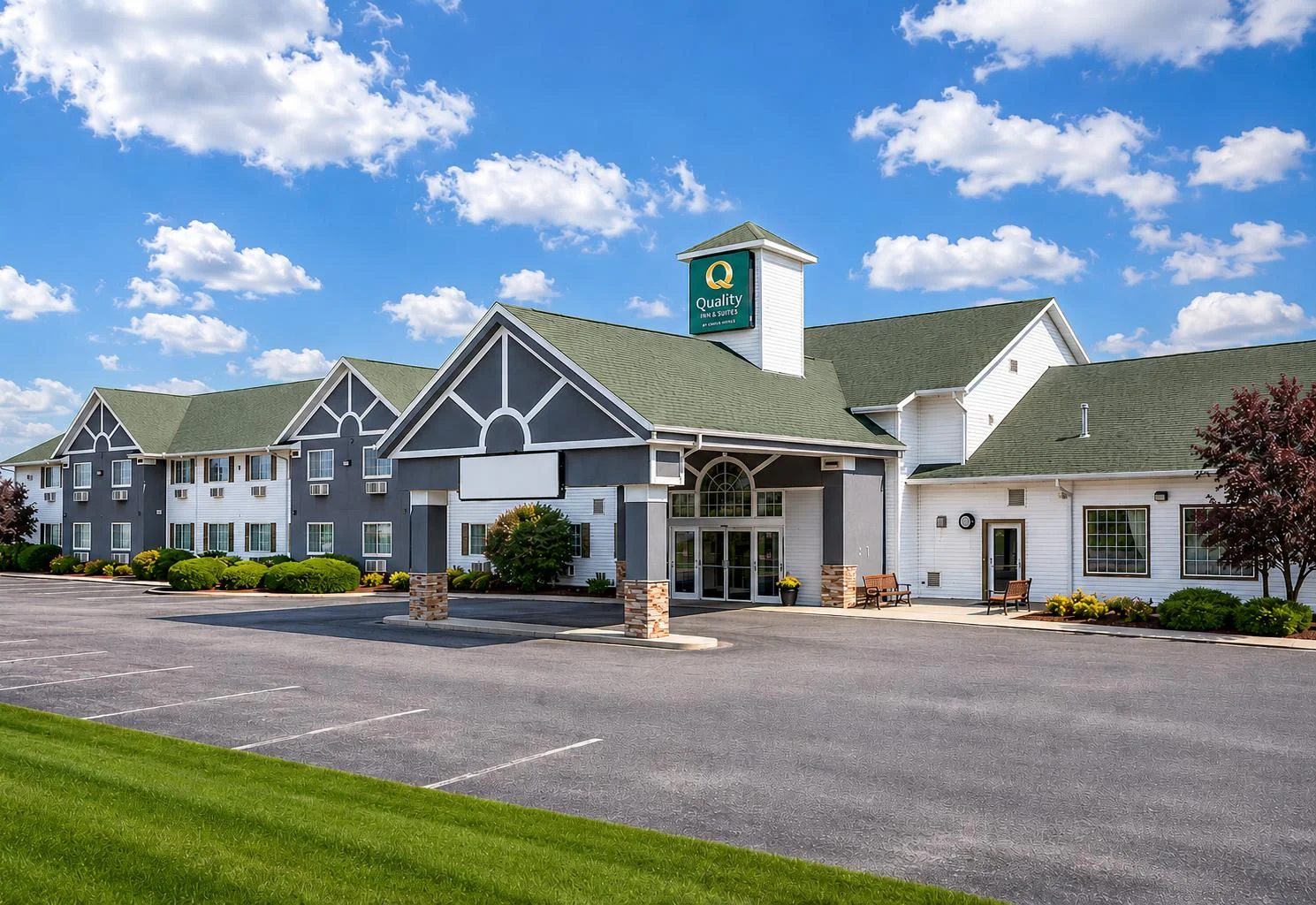 Quality Inn & Suites Stoughton - Madison South — Sale in Stoughton, WI, photo 1 of 2