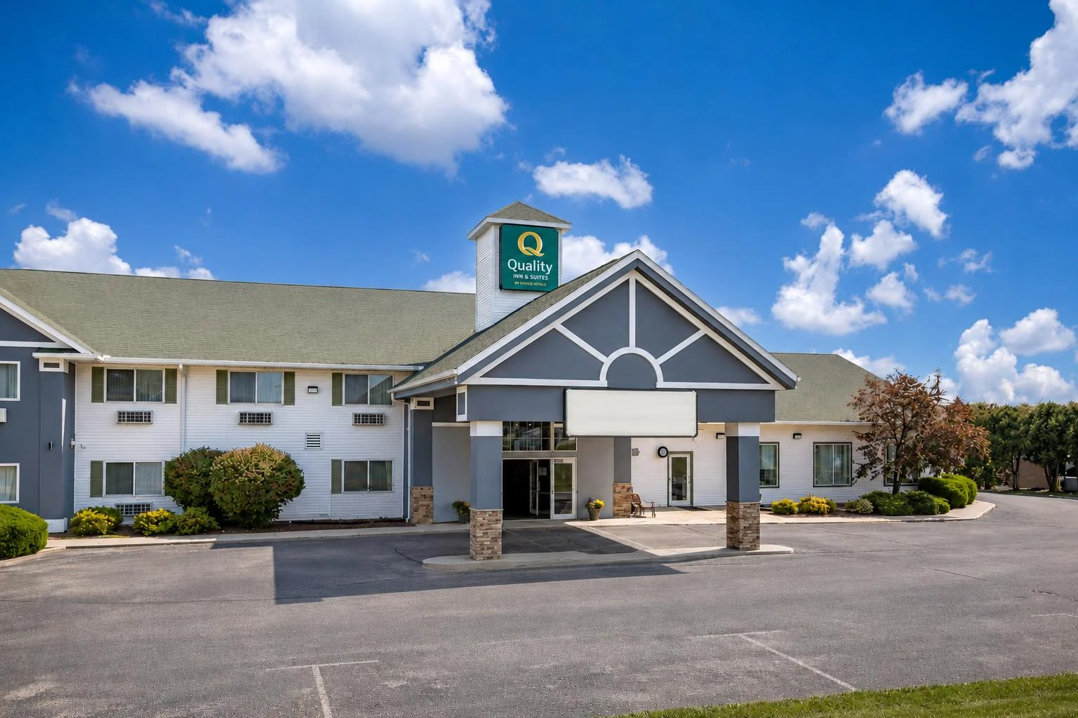 Quality Inn & Suites Stoughton - Madison South — Sale in Stoughton, WI, photo 2 of 2