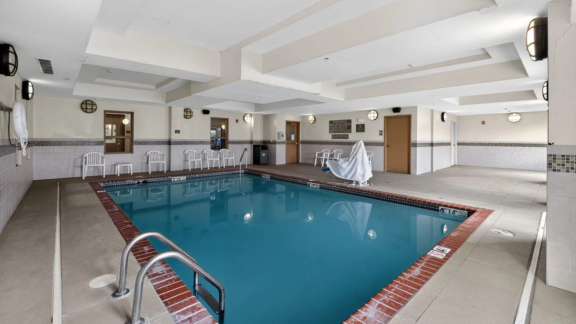 Country Inn & Suites by Radisson, Conway, AR — Sale in Conway, AR, photo 4 of 6