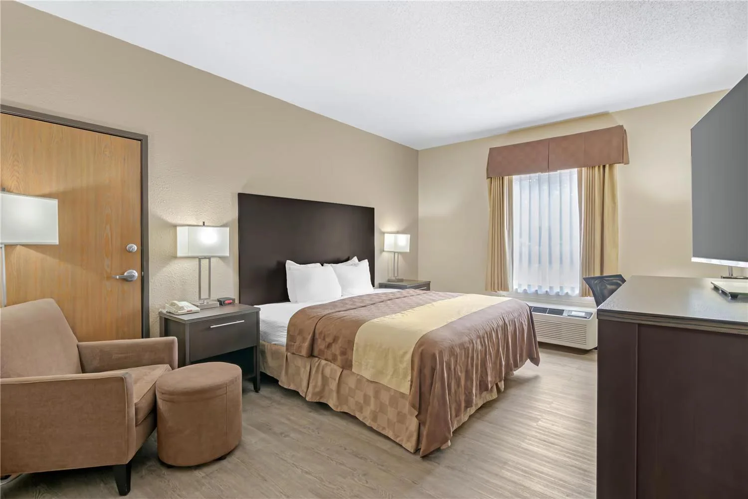 Best Western Teal Lake Inn — Sale in Mexico, MO, photo 4 of 6