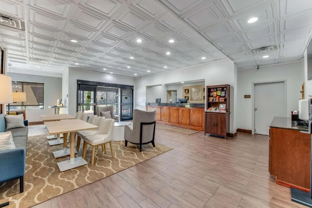 Comfort Inn Thomasville — Sale in Thomasville, NC, photo 4 of 5