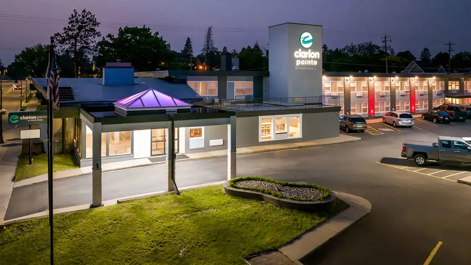 Clarion Pointe Rhinelander Downtown — Sale in Rhinelander, WI, photo 1 of 6